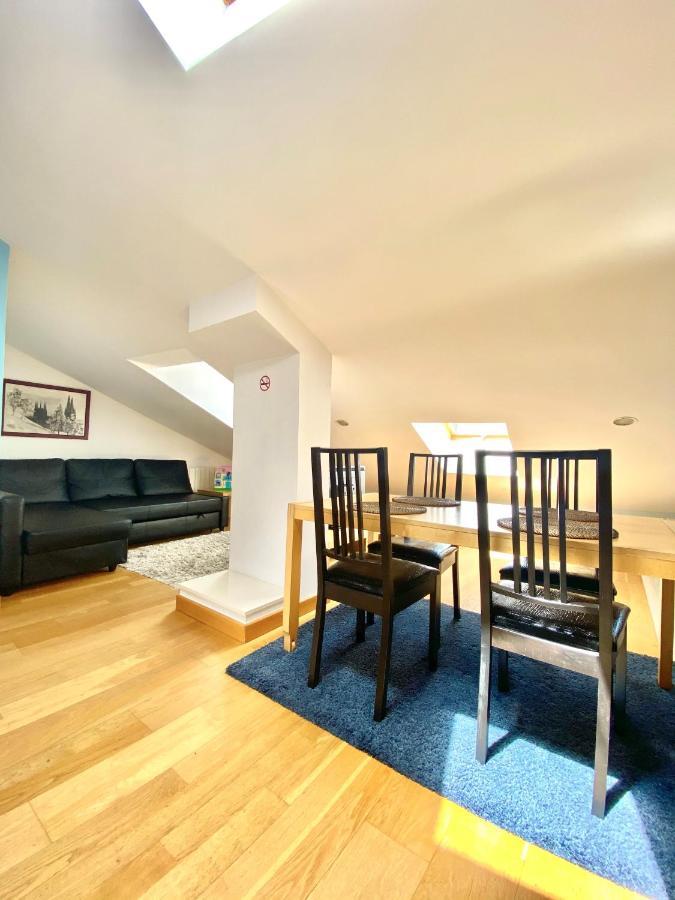 Apartamento Turistico Plaza Mayor บูร์โกส ภายนอก รูปภาพ